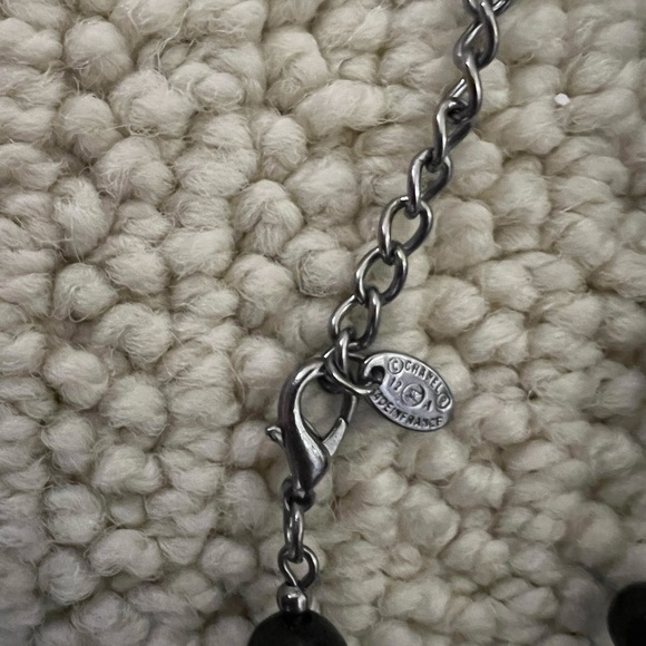 Chanel pearl necklace! Vintage pearls with lots of rhinestone bling! - Picture 6 of 7